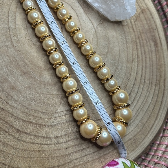 Joan Rivers Gold Toned Faux Pearl Costume Necklace Vintage with Box - Picture 4 of 5
